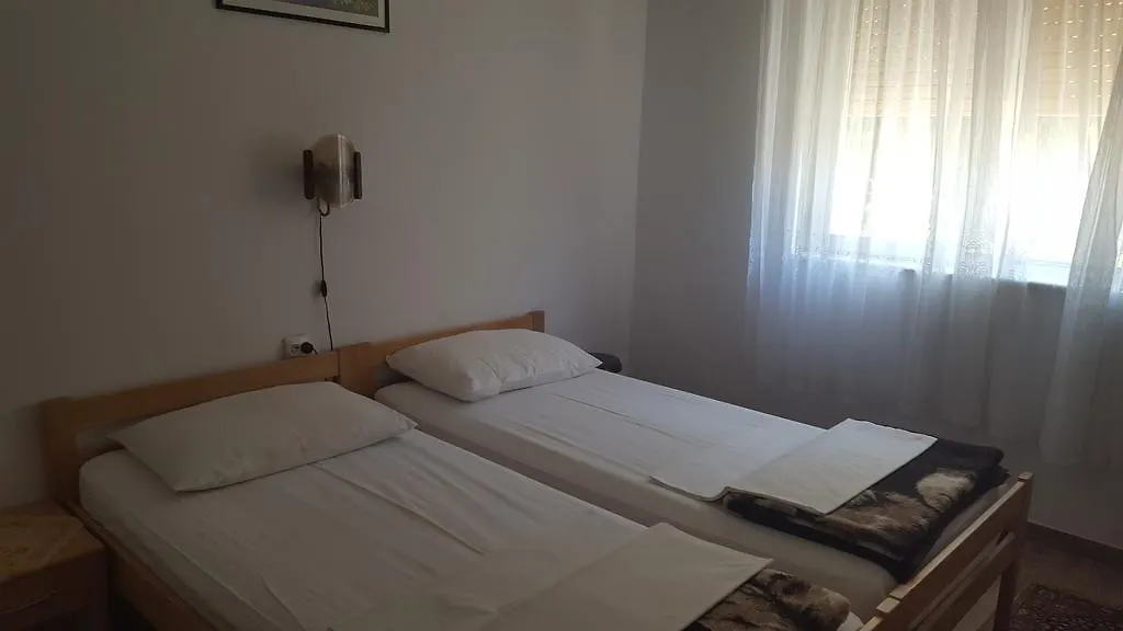 Apartments Paradiso Pula 0*,  Croatia